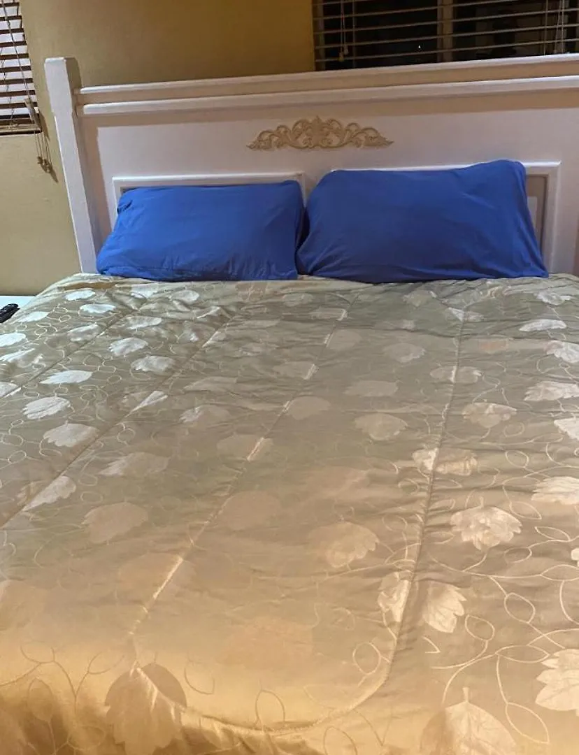 Mount Thompson Apartment Nassau