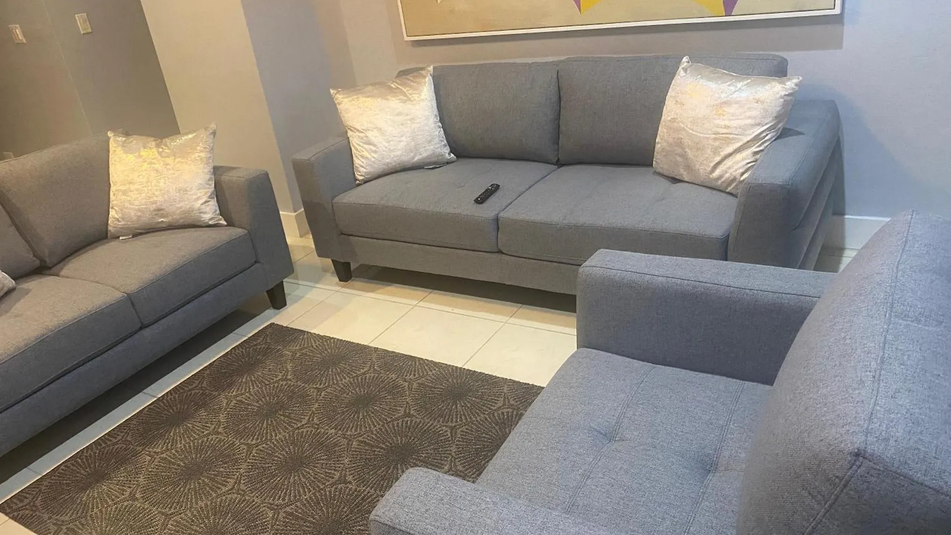 Mount Thompson Apartment Nassau